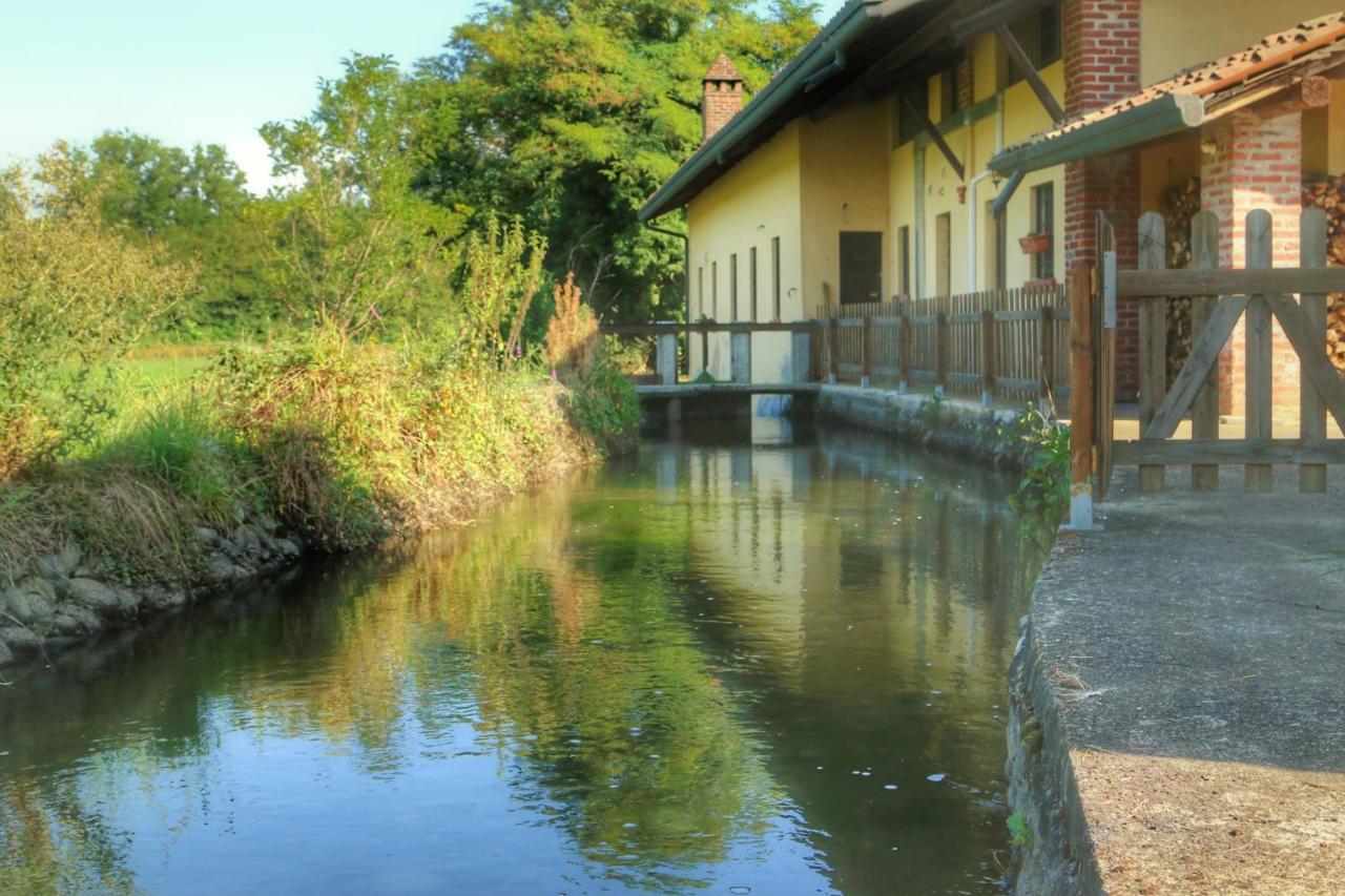 Agriturismo Helianthus Oleggio Bagian luar foto