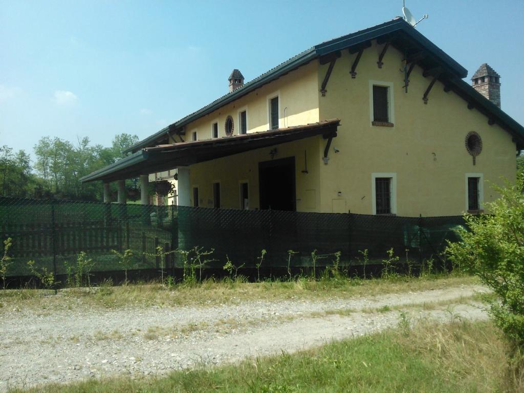 Agriturismo Helianthus Oleggio Bagian luar foto