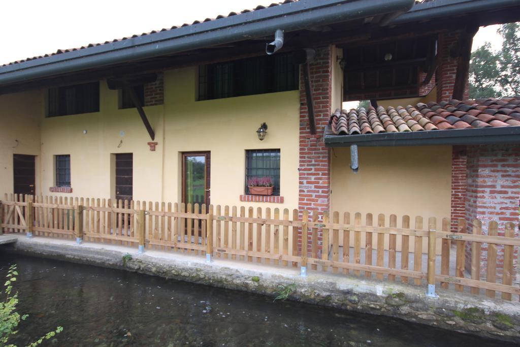 Agriturismo Helianthus Oleggio Bagian luar foto
