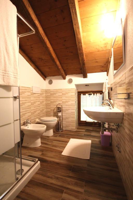 Agriturismo Helianthus Oleggio Bagian luar foto