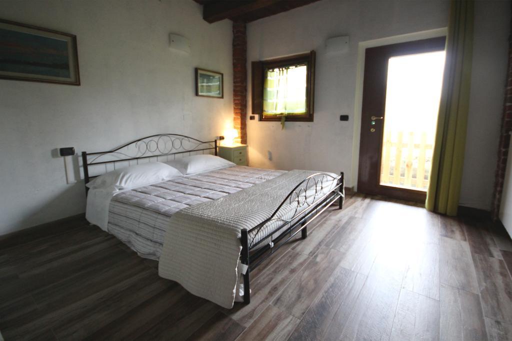 Agriturismo Helianthus Oleggio Bagian luar foto